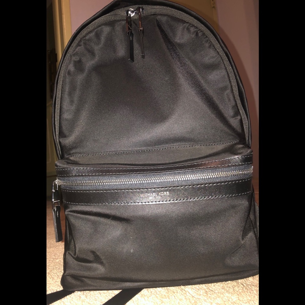 Michael Kors backpack - Picture 2 of 3